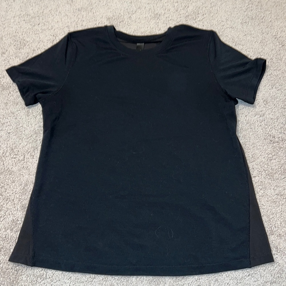 MPG Black Perf Tee - Size Small